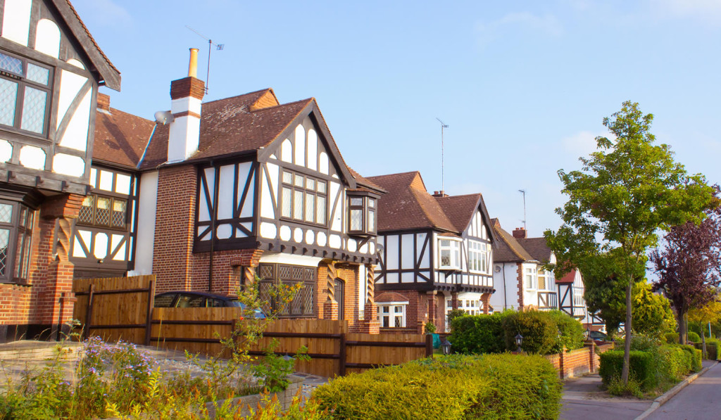 Attractive houses in Woodford Essex near London City Mortgages