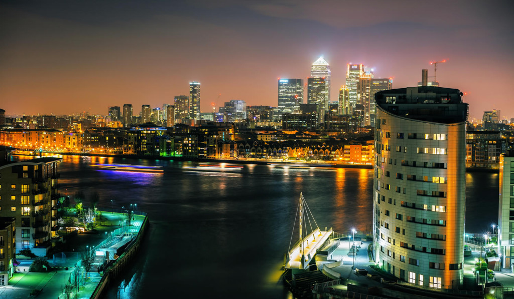 Thames and Canary Wharf skyline from Greenwich luxury homes, London City Mortgages