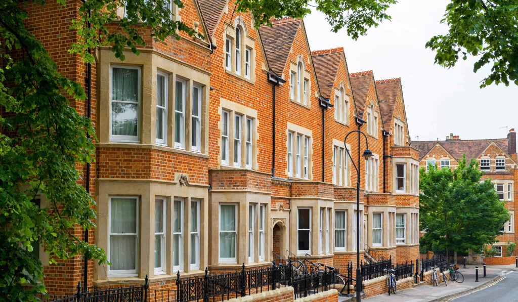 Comfortable family town houses desirable Oxford London City Mortgages